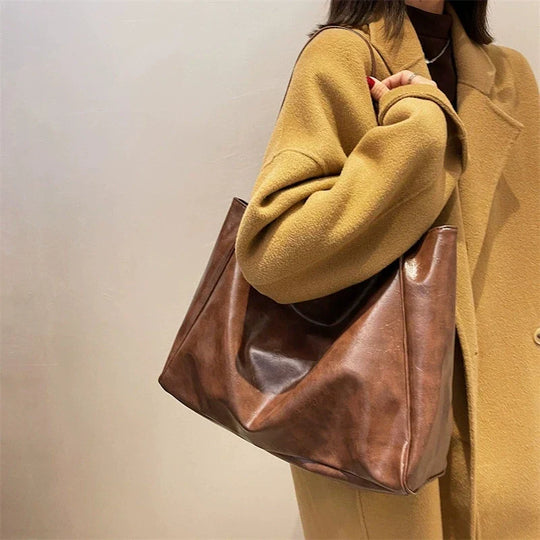 Ayleen – Large Brown Leather-Style Tote Bag