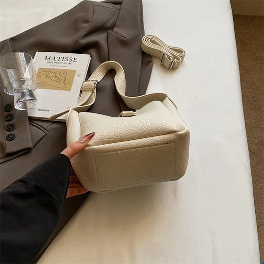 Arianna – Contemporary Leather-Style Bucket Bag