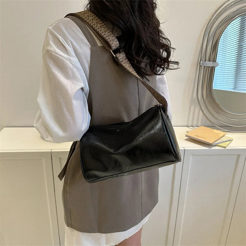 Amelie – Retro PU Leather Crossbody Bag with Adjustable Woven Strap