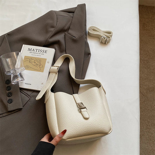 Arianna – Contemporary Leather-Style Bucket Bag