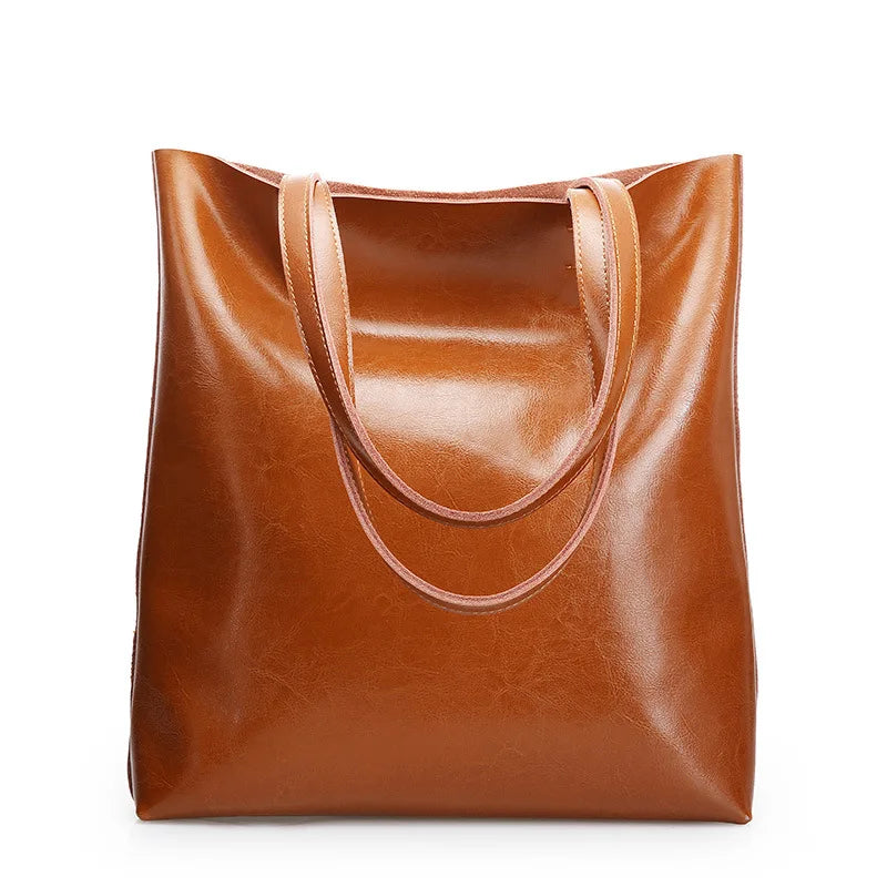Annika – Timeless Tote Bag with Faux Leather Finish