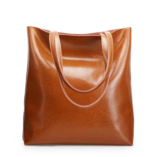 Annika – Timeless Tote Bag with Faux Leather Finish