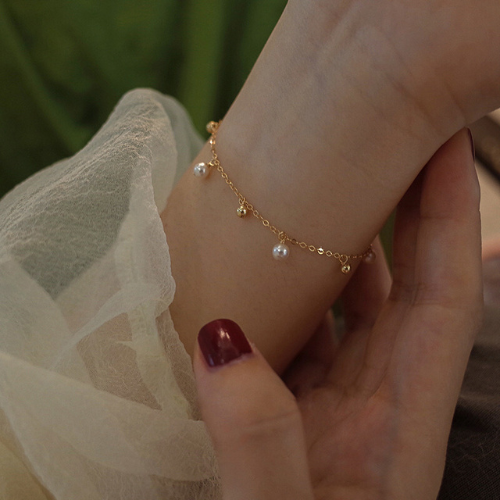 Aliera – Pearl Charm Silver Bracelet