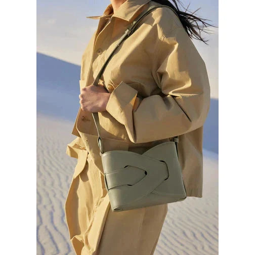 Catalina – Contemporary Leather Shoulder Bag for Women