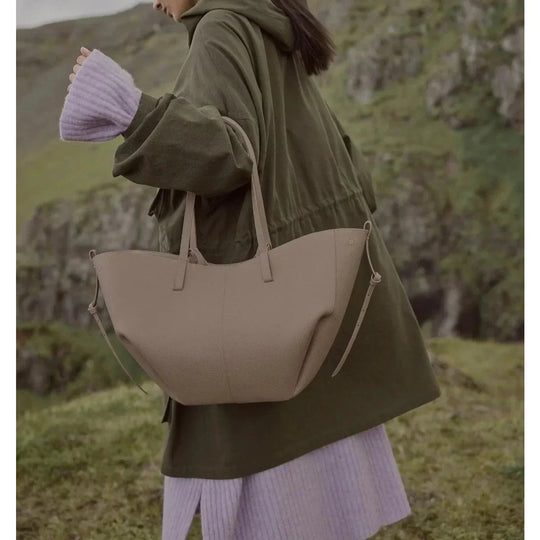 Amarelle – Oversized Leather Tote Bag for Women