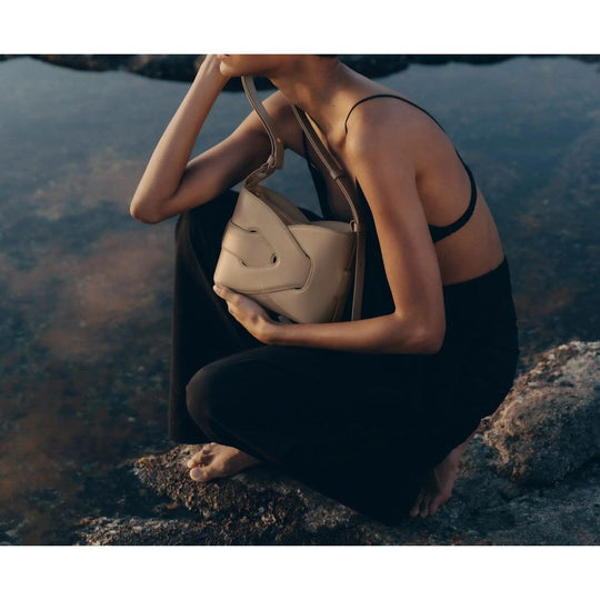 Catalina – Contemporary Leather Shoulder Bag for Women