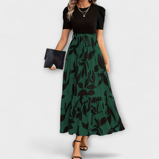 Jarelle – Dress with Tie Detail and Leaf Print