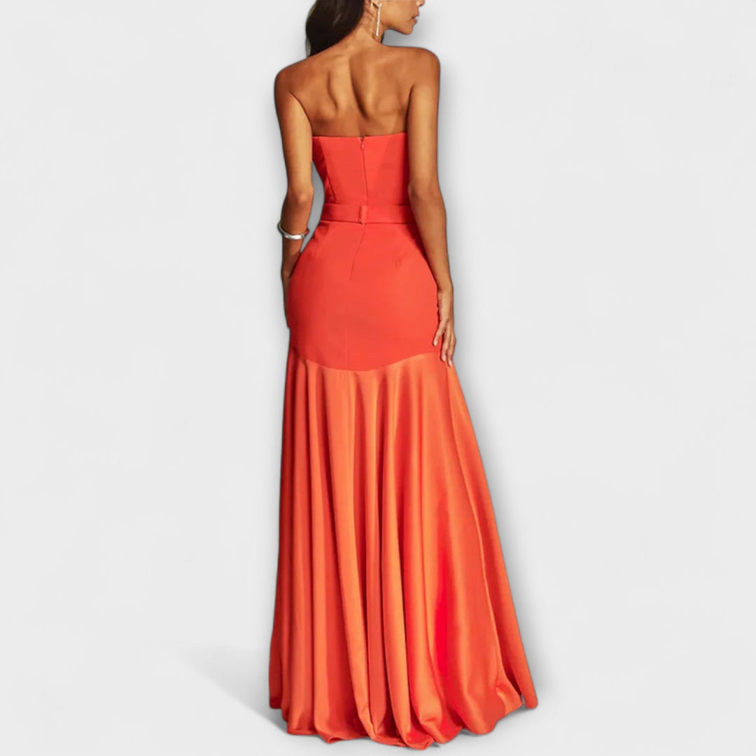 Vadena – Off-the-Shoulder Maxi Dress with V-Neck