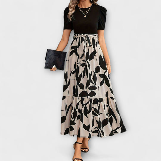 Jarelle – Dress with Tie Detail and Leaf Print