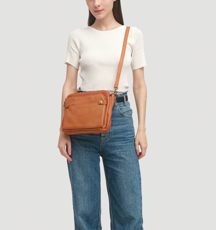 Anastasia – Leather Shoulder Bag with Stylish Design and Versatile Functionality