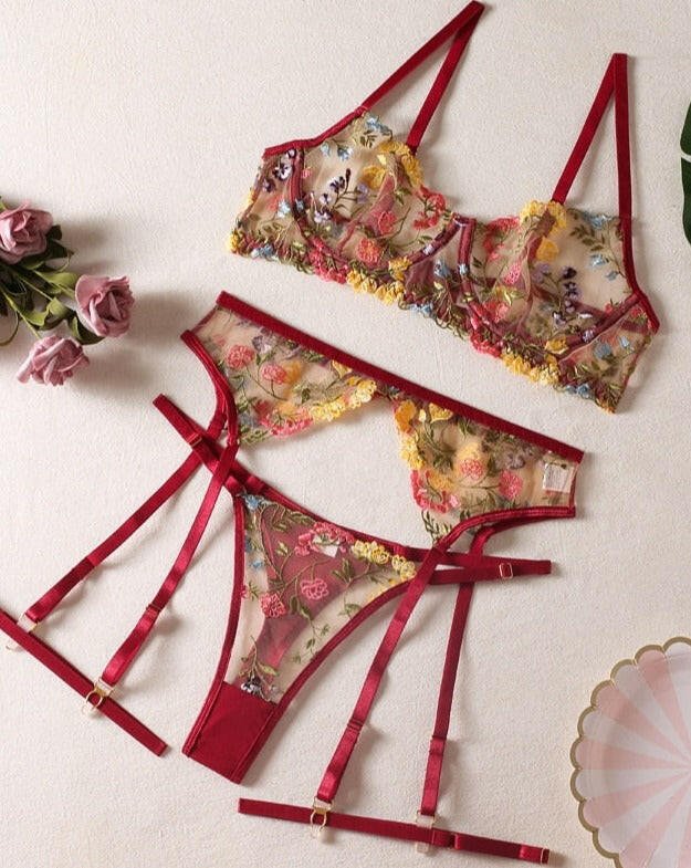 Florelle – 3-Piece Embroidered Garden Lingerie Set