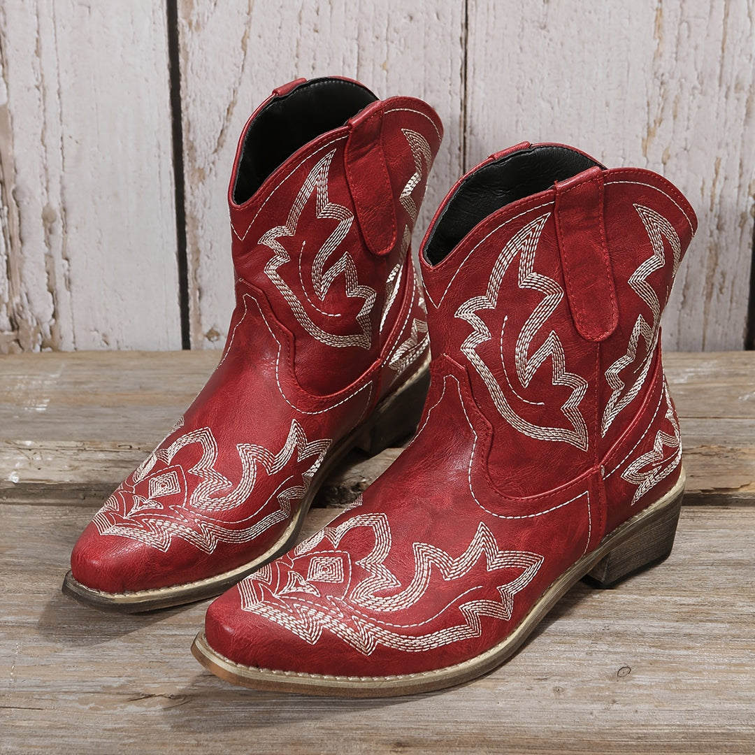 Maiken - TrailBloom Western V-Cut Boots