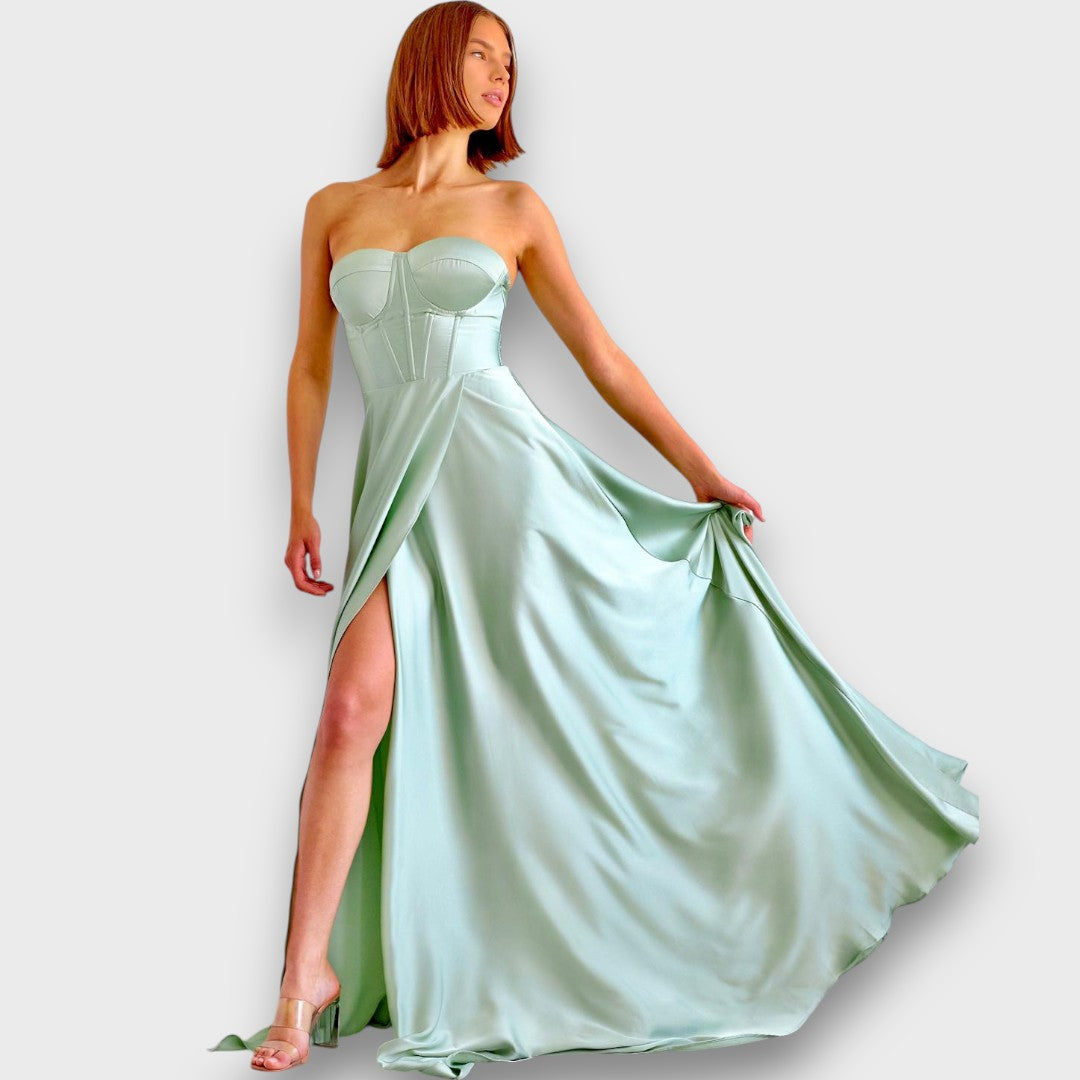 Victoria – Off-the-Shoulder Evening Dress with Back Lacing