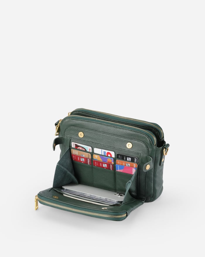 Anastasia – Leather Shoulder Bag with Stylish Design and Versatile Functionality