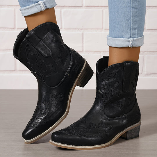 Maiken - TrailBloom Western V-Cut Boots