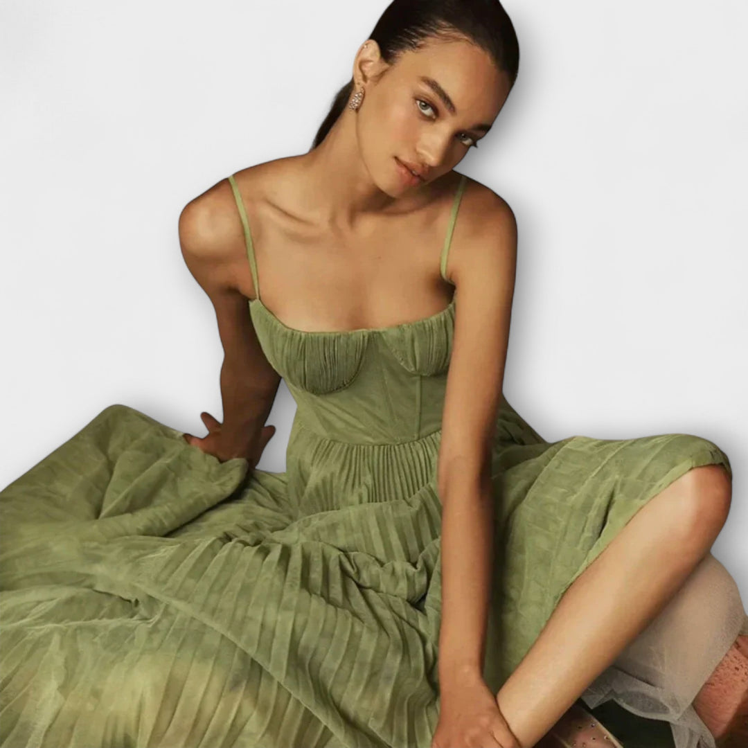 Elivera – Pleated Midi Dress with a Feminine Touch