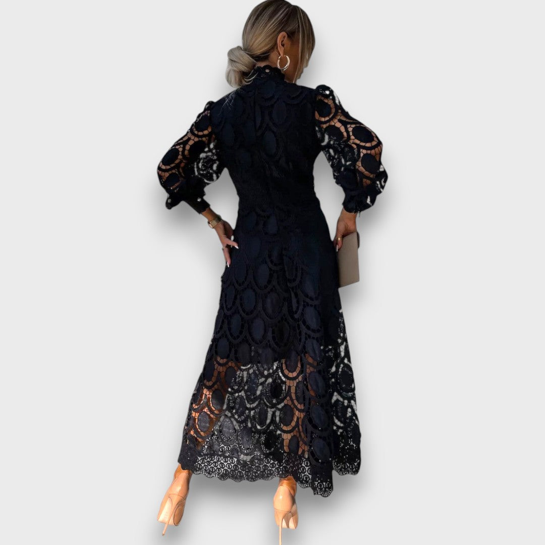 Charlotte – Romantic Midi Dress with Defined Waist