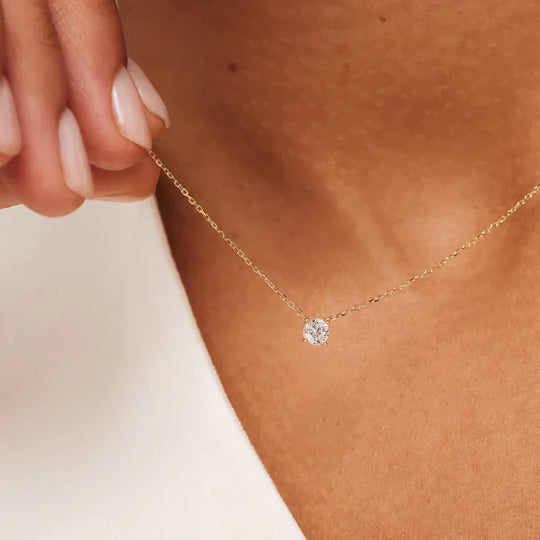 Jacqueline – Solitaire Pendant Necklace