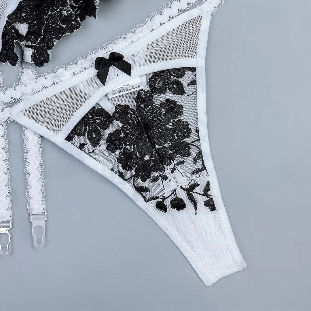 Soraya – Black & White Floral Lace Strap Lingerie Set for Women