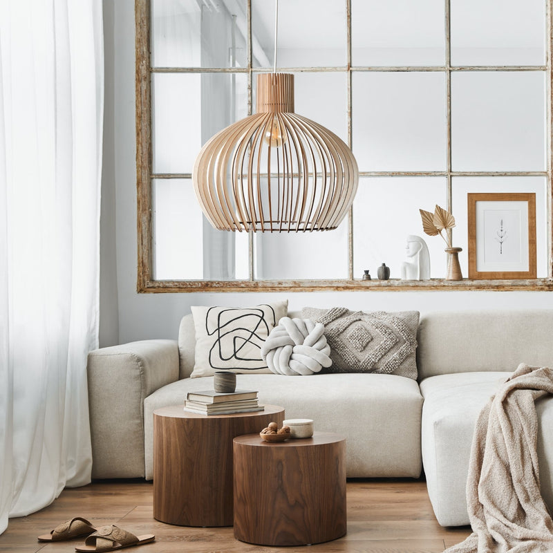 Calla – Sculpted Wooden Pendant Light