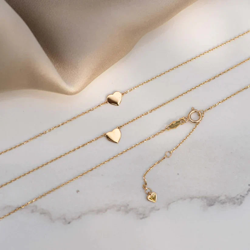 Siobhan – Gold Heart Charm Bracelet