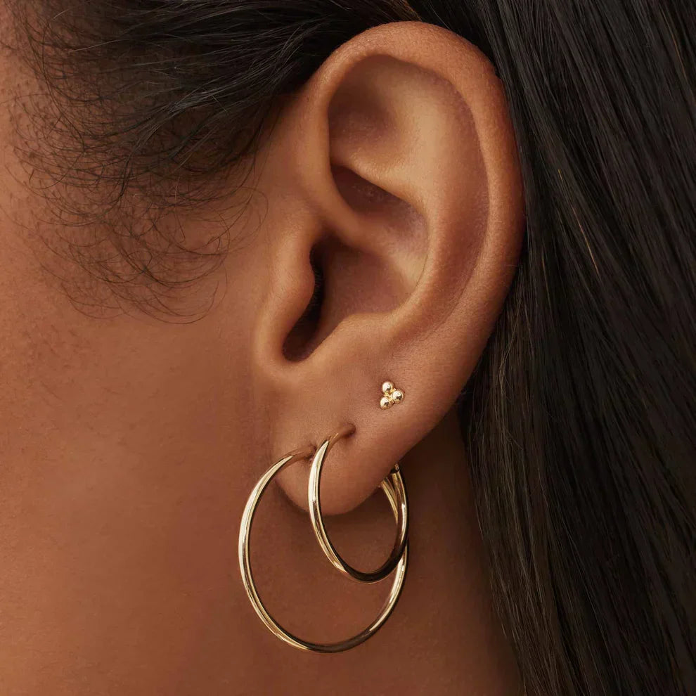 Taissa – Sleek Gold Hoop Earrings