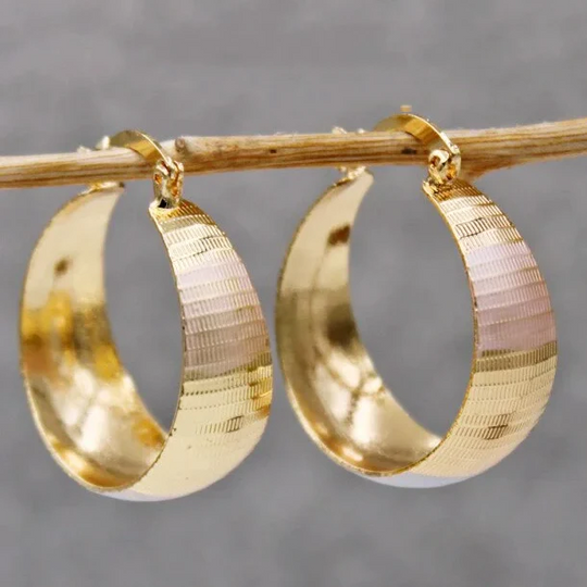 Chryselle – Textured Gold Hoop Earrings