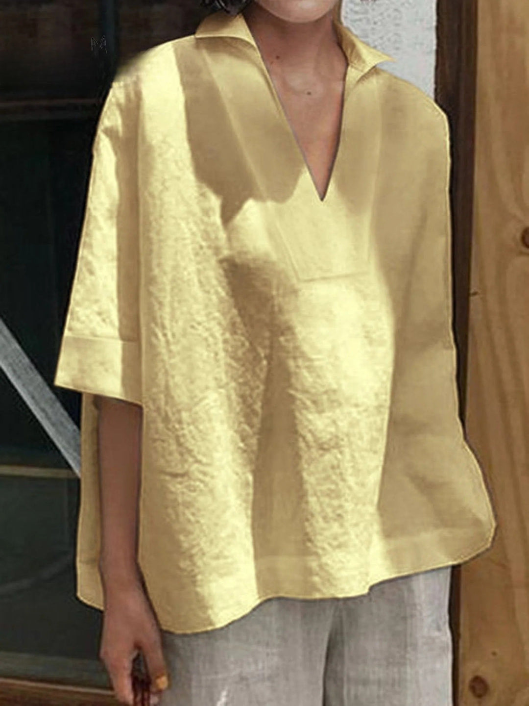 Lauren – Minimalist V-Neck Tunic Top