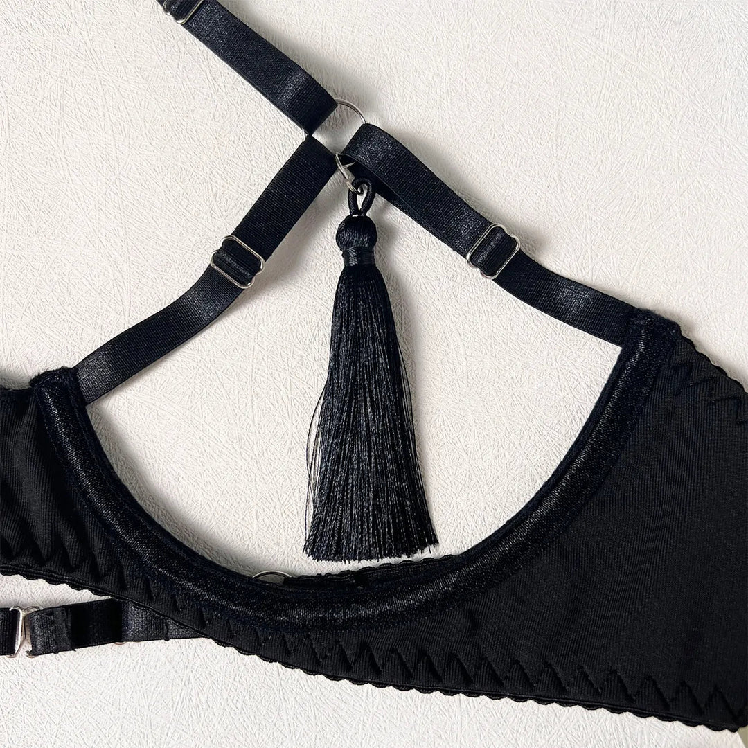 Véla – Ultra-Strappy Temptation Lingerie Set for Women