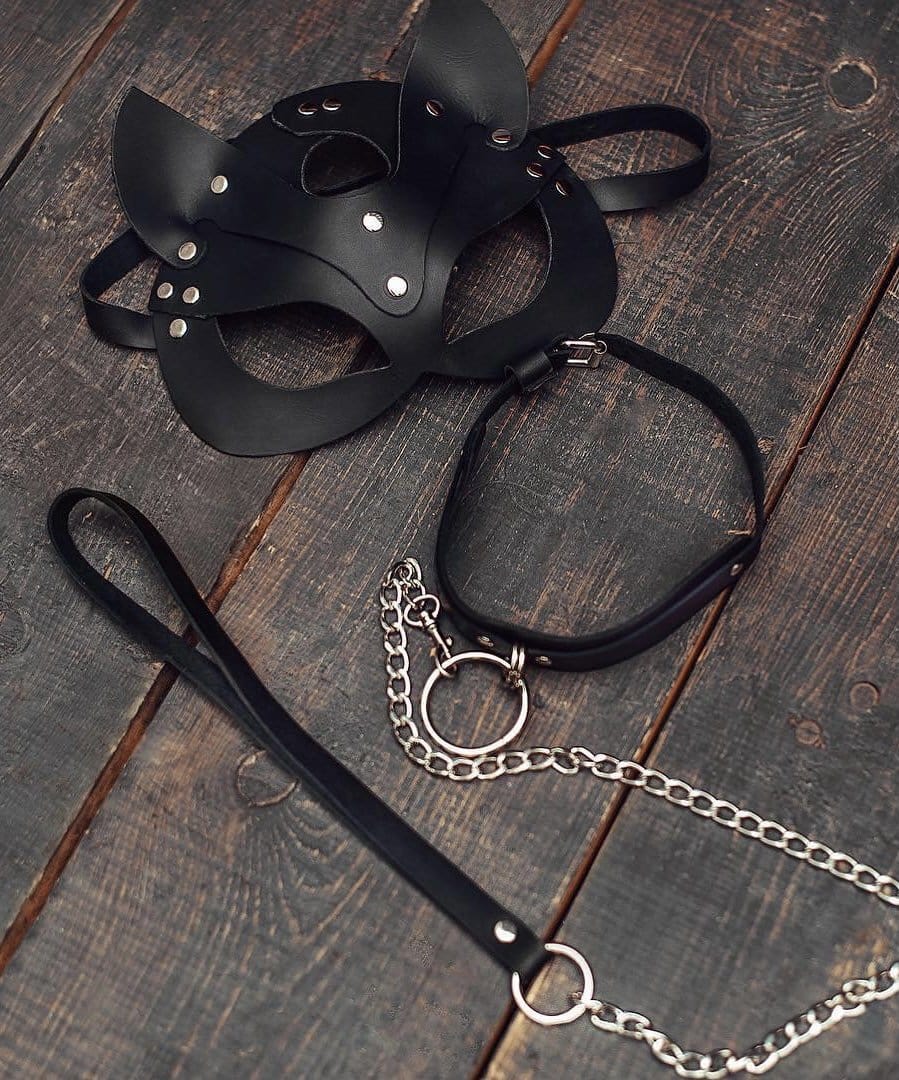Nyxa – Feline Fantasy Leather Mask Set for Women