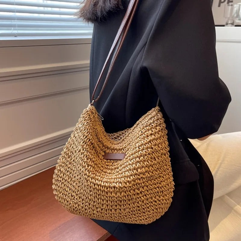 Lisbeth – Handwoven Straw Shoulder Bag